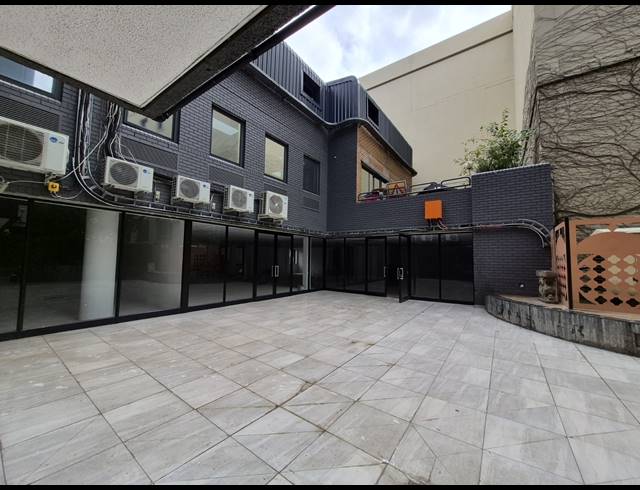 389M² RETAIL TO LET IN ROSEBANK